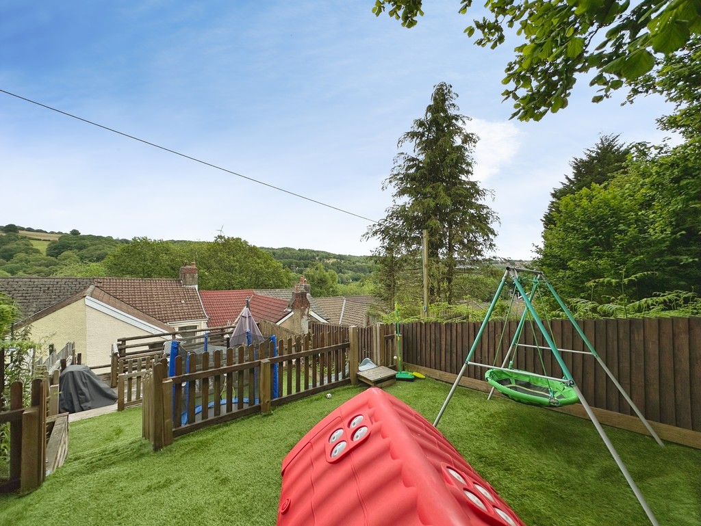 3 bed terraced house for sale in New Road, Argoed - Property Image 18