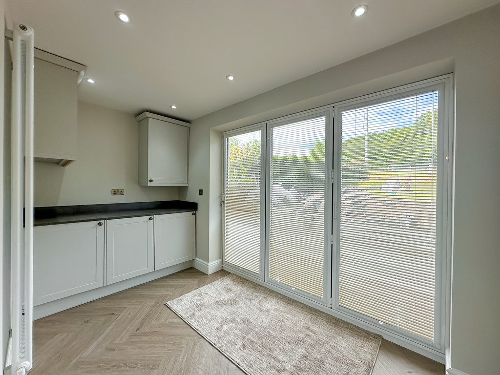 3 bed terraced house for sale in Maesycoed Terrace, Ystrad Mynach  - Property Image 7