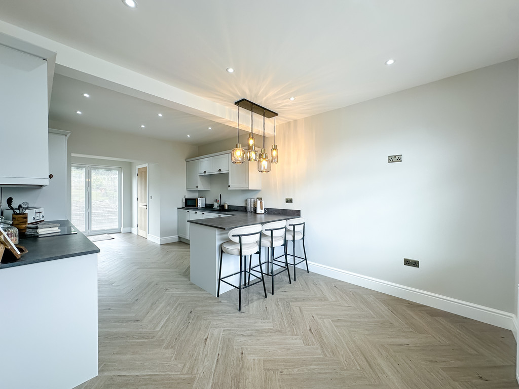 3 bed terraced house for sale in Maesycoed Terrace, Ystrad Mynach  - Property Image 6