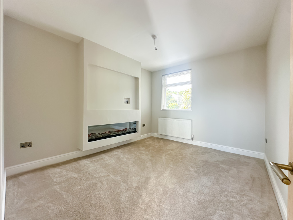 3 bed terraced house for sale in Maesycoed Terrace, Ystrad Mynach  - Property Image 8