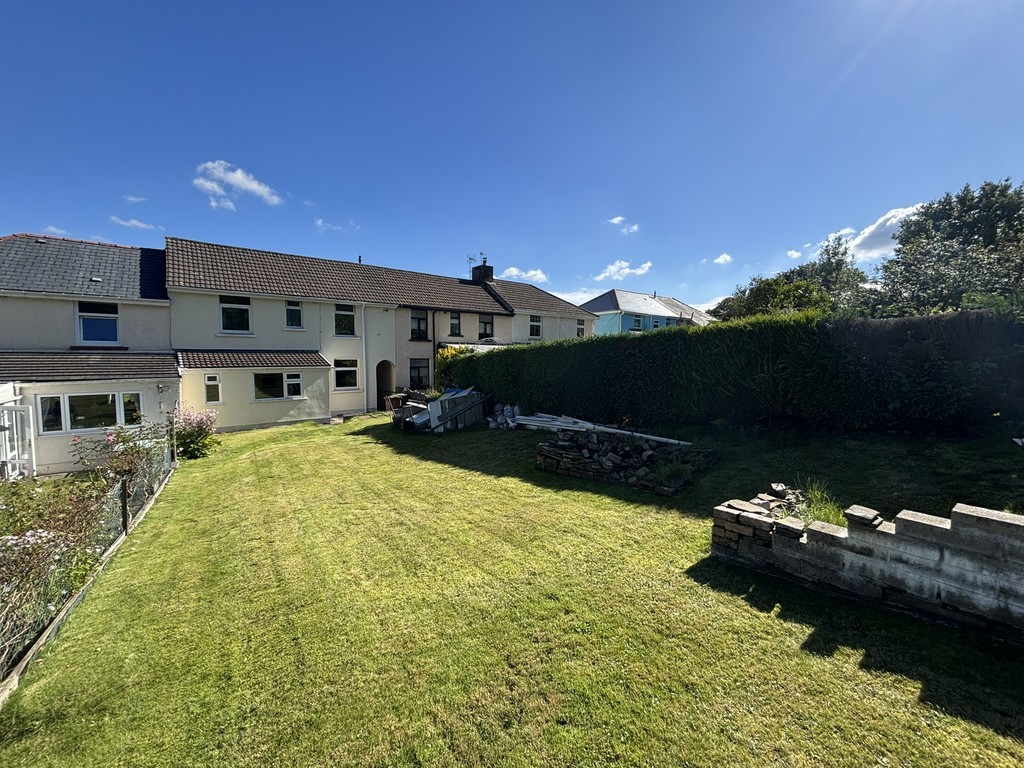 3 bed terraced house for sale in Maesycoed Terrace, Ystrad Mynach  - Property Image 16