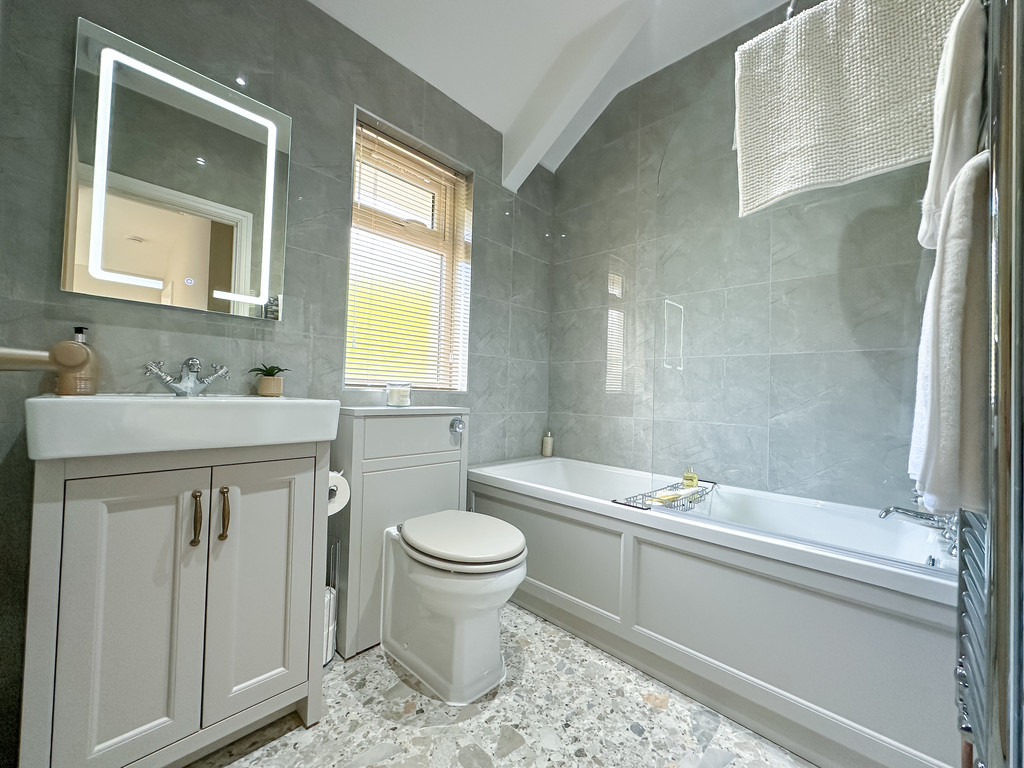 3 bed terraced house for sale in Maesycoed Terrace, Ystrad Mynach  - Property Image 15