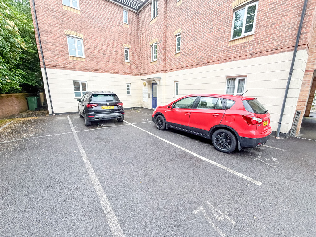 1 bed ground floor flat for sale in Buzzard Way, Penallta, Hengoed  - Property Image 13