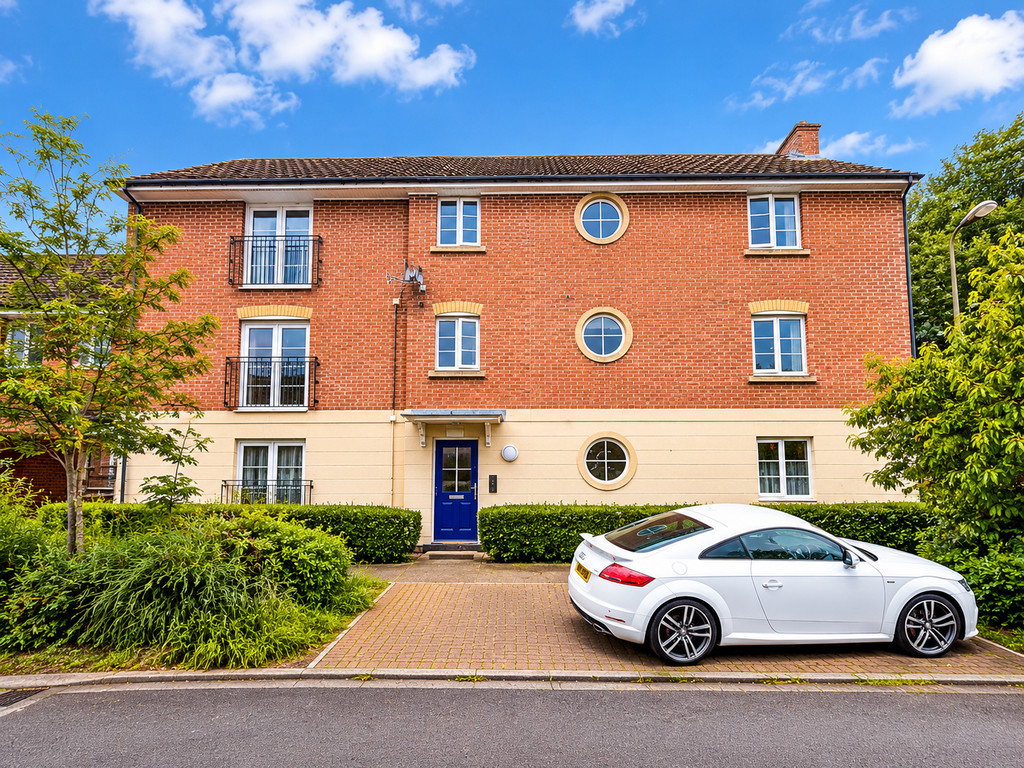 1 bed ground floor flat for sale in Buzzard Way, Penallta, Hengoed