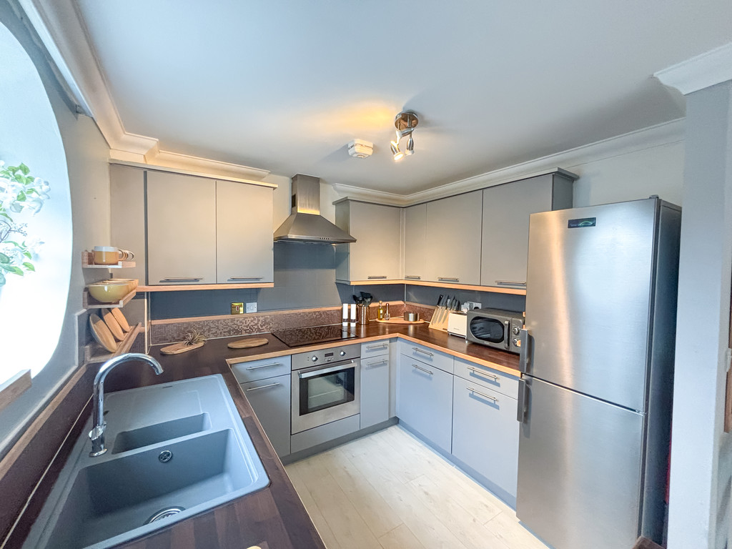 1 bed ground floor flat for sale in Buzzard Way, Penallta, Hengoed  - Property Image 7