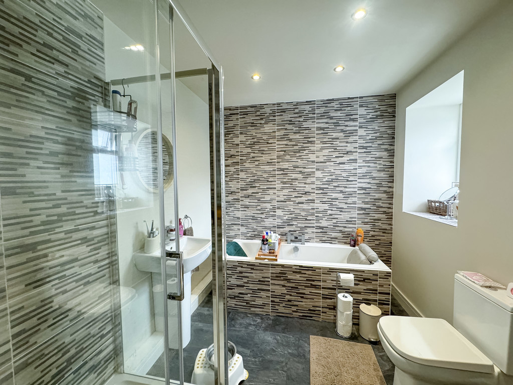 3 bed terraced house for sale in Bontnewydd Terrace, Trelewis - Property Image 12