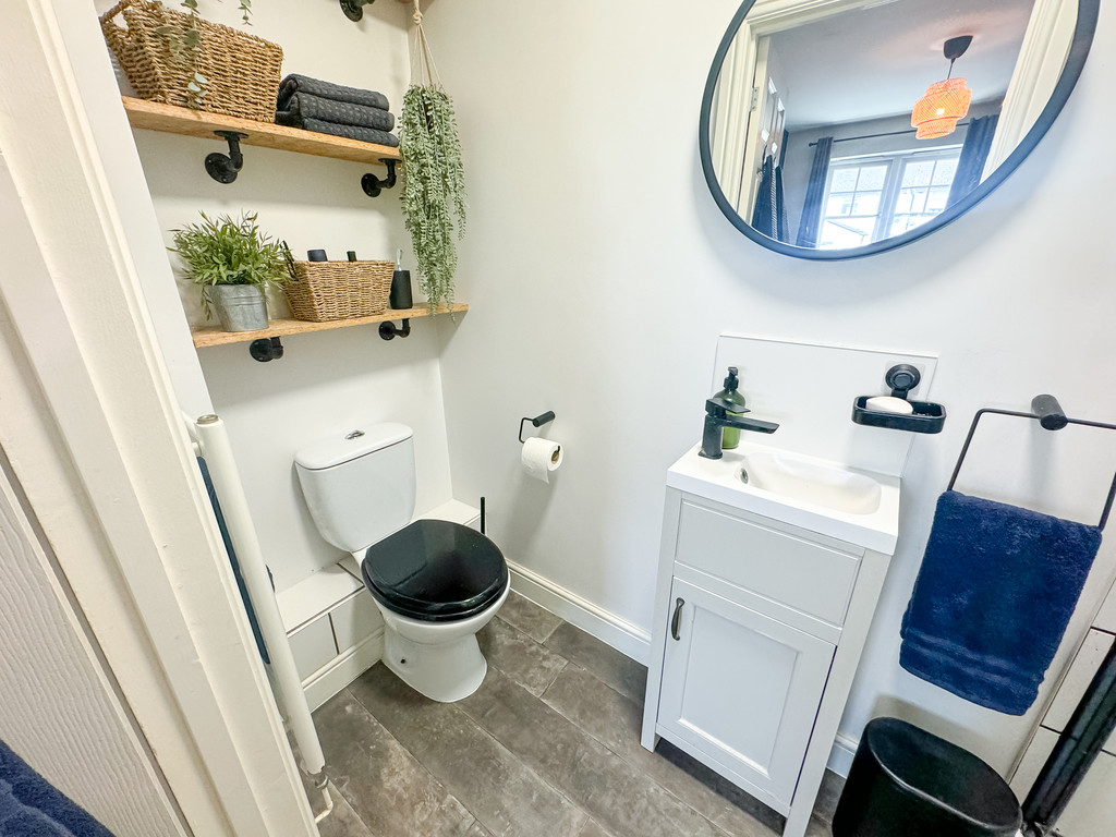3 bed semi-detached house for sale in Mount Pleasant, Penpedairheol - Property Image 10