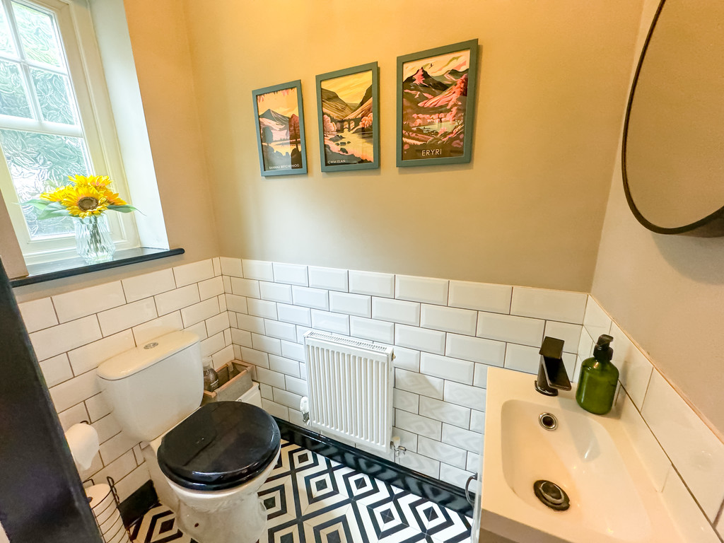 3 bed semi-detached house for sale in Mount Pleasant, Penpedairheol - Property Image 13