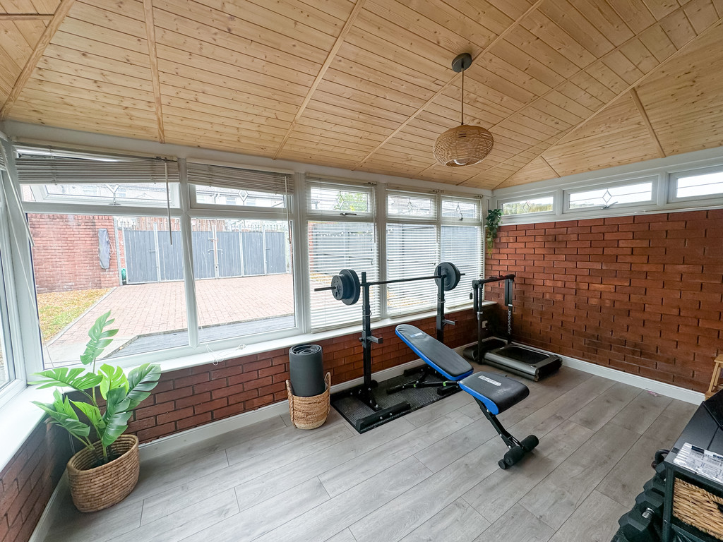 3 bed semi-detached house for sale in Mount Pleasant, Penpedairheol - Property Image 6
