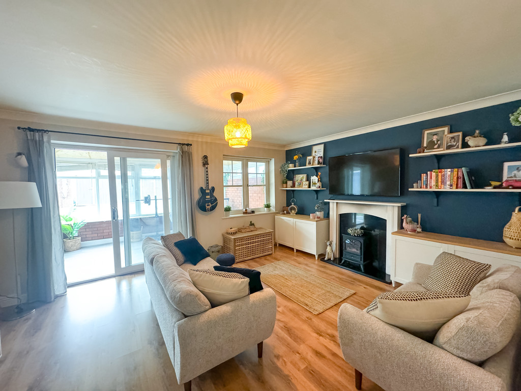 3 bed semi-detached house for sale in Mount Pleasant, Penpedairheol - Property Image 2