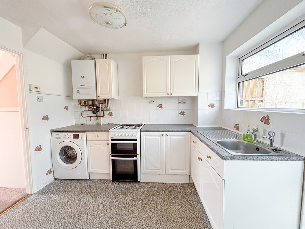 3 bed semi-detached house for sale in Rhosili Road, Cefn Hengoed  - Property Image 3