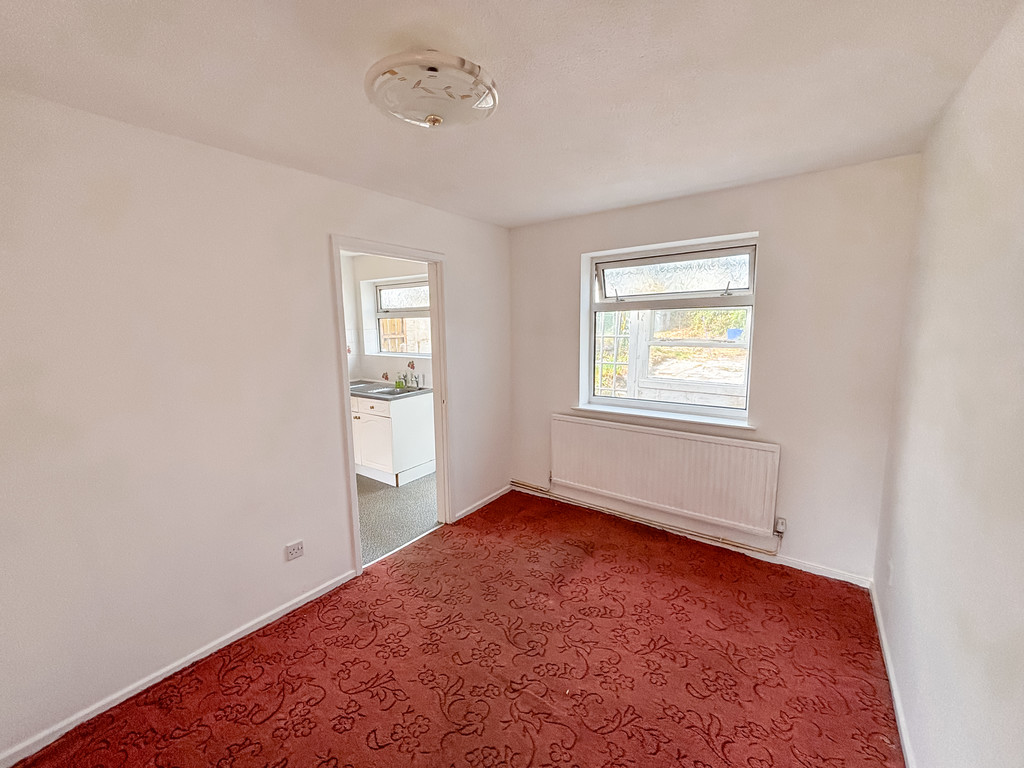 3 bed semi-detached house for sale in Rhosili Road, Cefn Hengoed  - Property Image 8