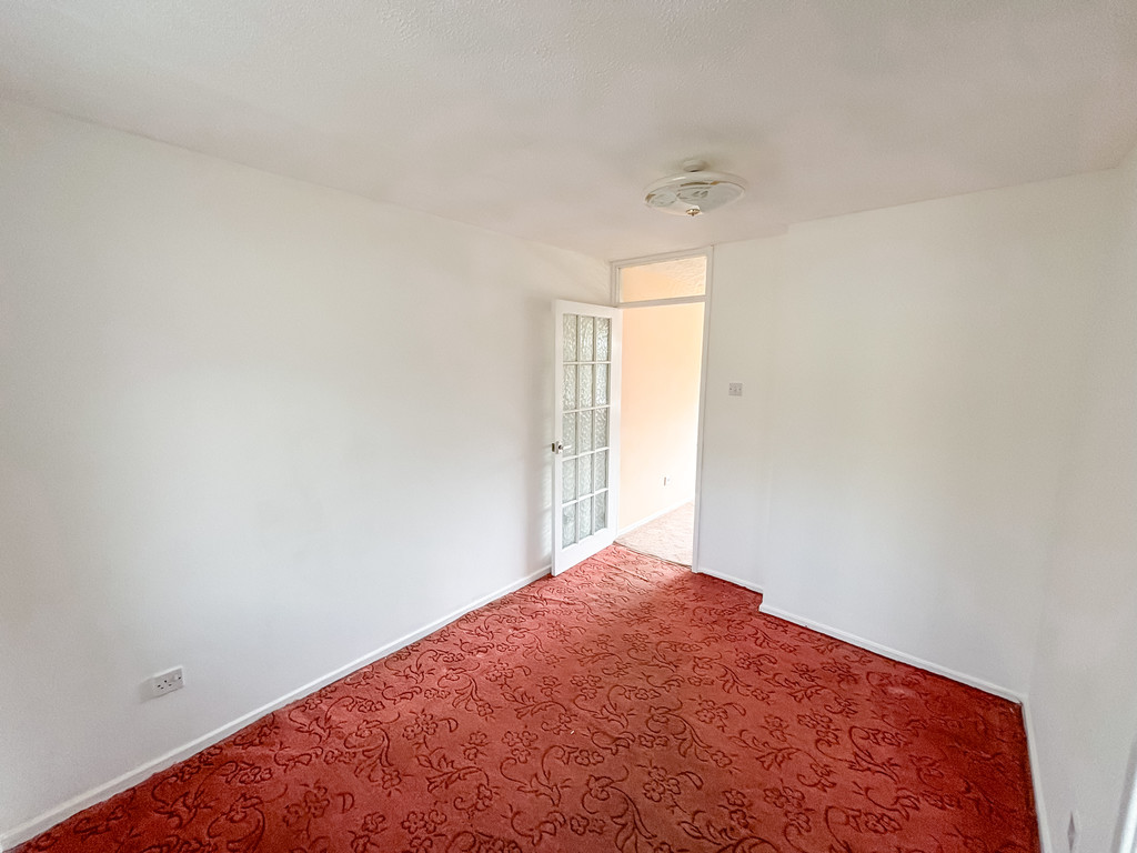 3 bed semi-detached house for sale in Rhosili Road, Cefn Hengoed  - Property Image 7