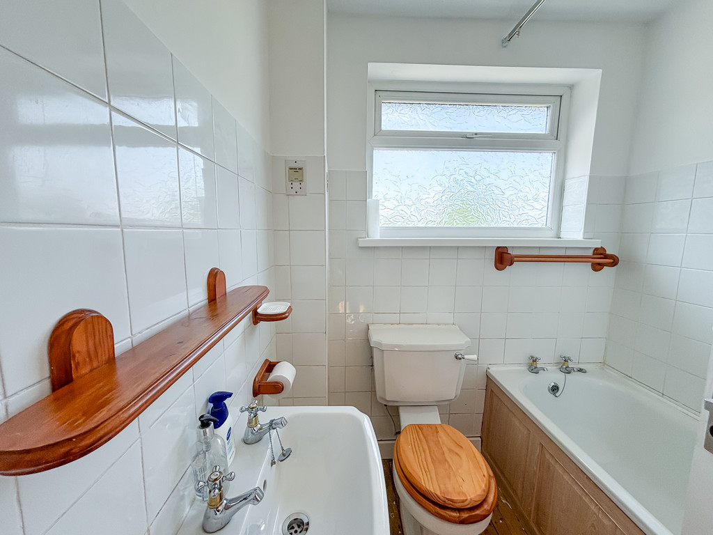 3 bed semi-detached house for sale in Rhosili Road, Cefn Hengoed  - Property Image 10