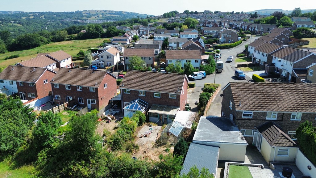 3 bed semi-detached house for sale in Rhosili Road, Cefn Hengoed  - Property Image 21