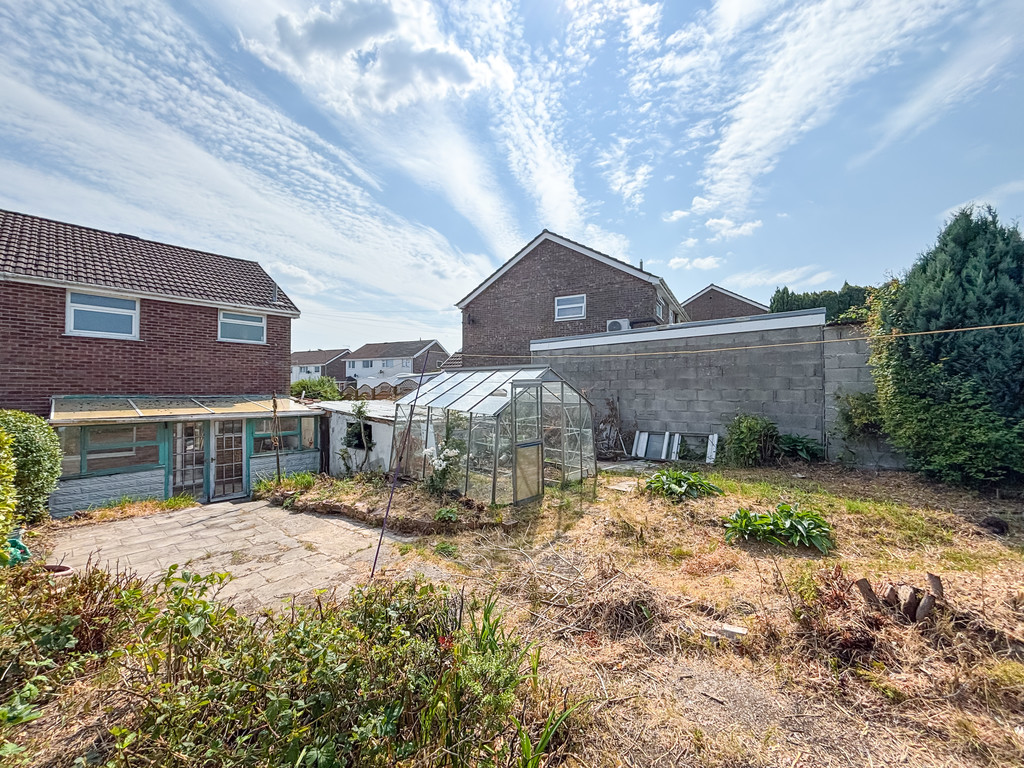 3 bed semi-detached house for sale in Rhosili Road, Cefn Hengoed  - Property Image 17