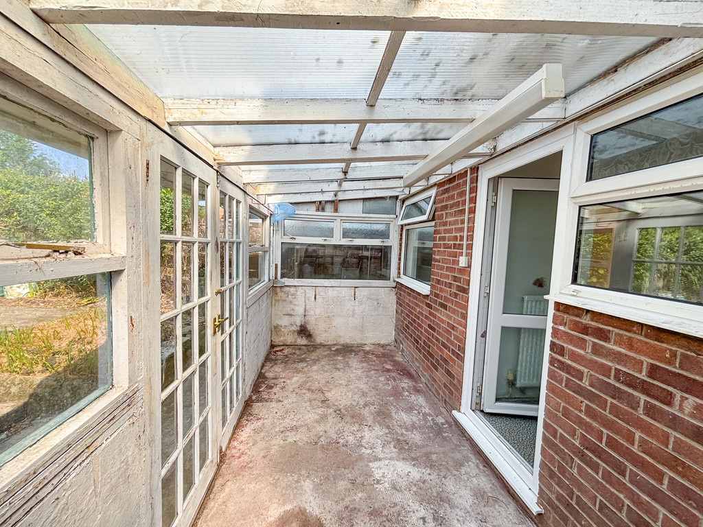 3 bed semi-detached house for sale in Rhosili Road, Cefn Hengoed  - Property Image 9