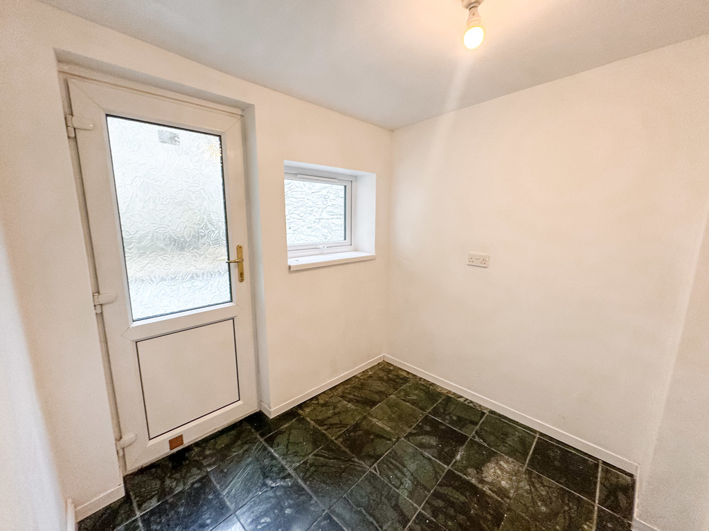 2 bed terraced house for sale in New Road, Deri, Bargoed - Property Image 8