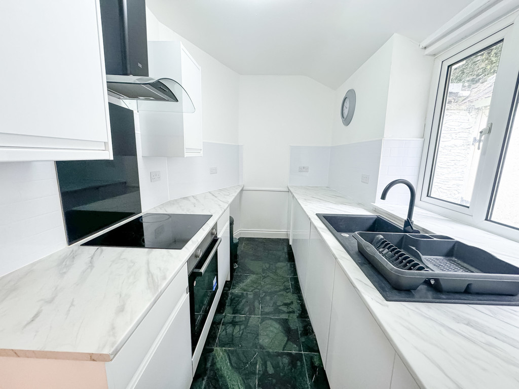 2 bed terraced house for sale in New Road, Deri, Bargoed - Property Image 5
