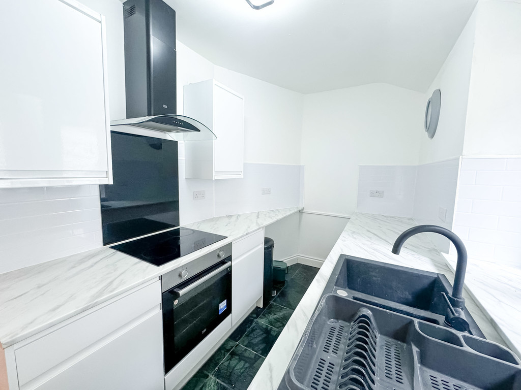 2 bed terraced house for sale in New Road, Deri, Bargoed - Property Image 6