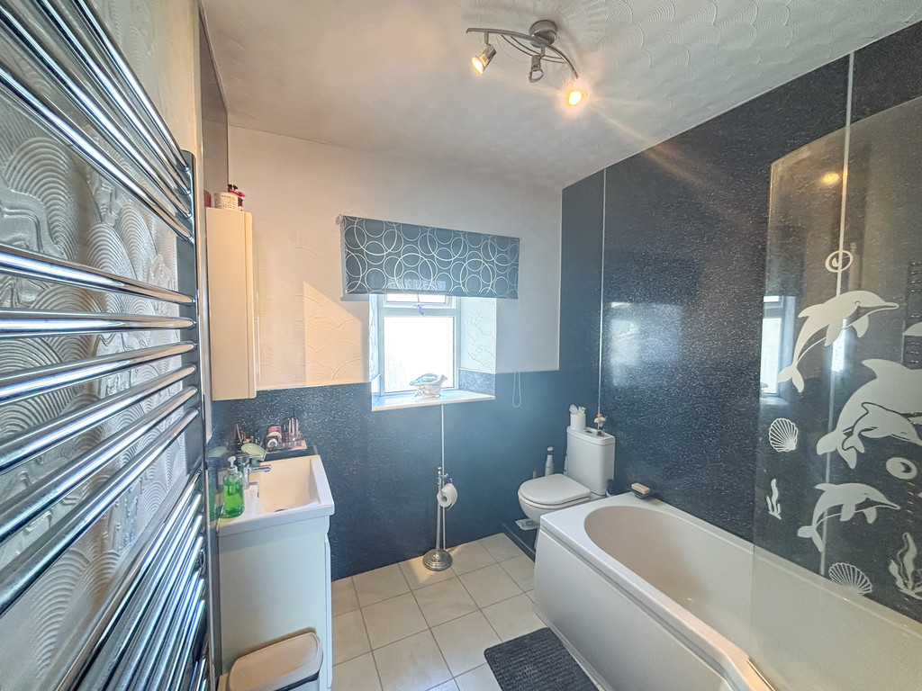 2 bed terraced house for sale in Upper Wood Street, Bargoed  - Property Image 10