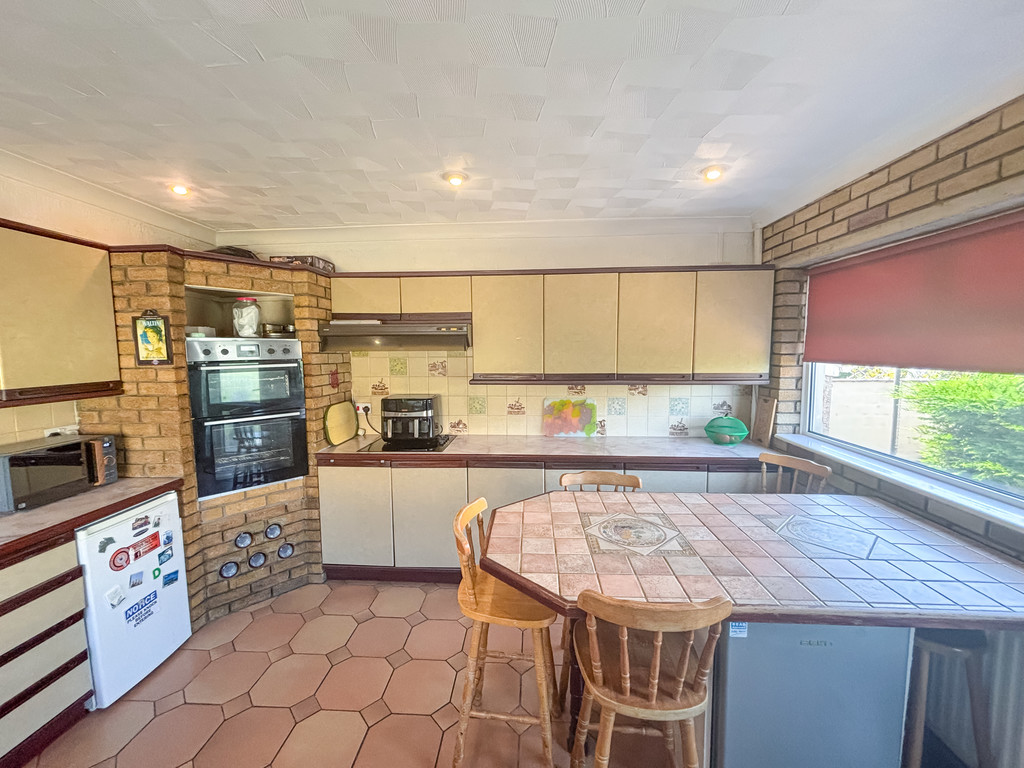 2 bed terraced house for sale in Upper Wood Street, Bargoed  - Property Image 3