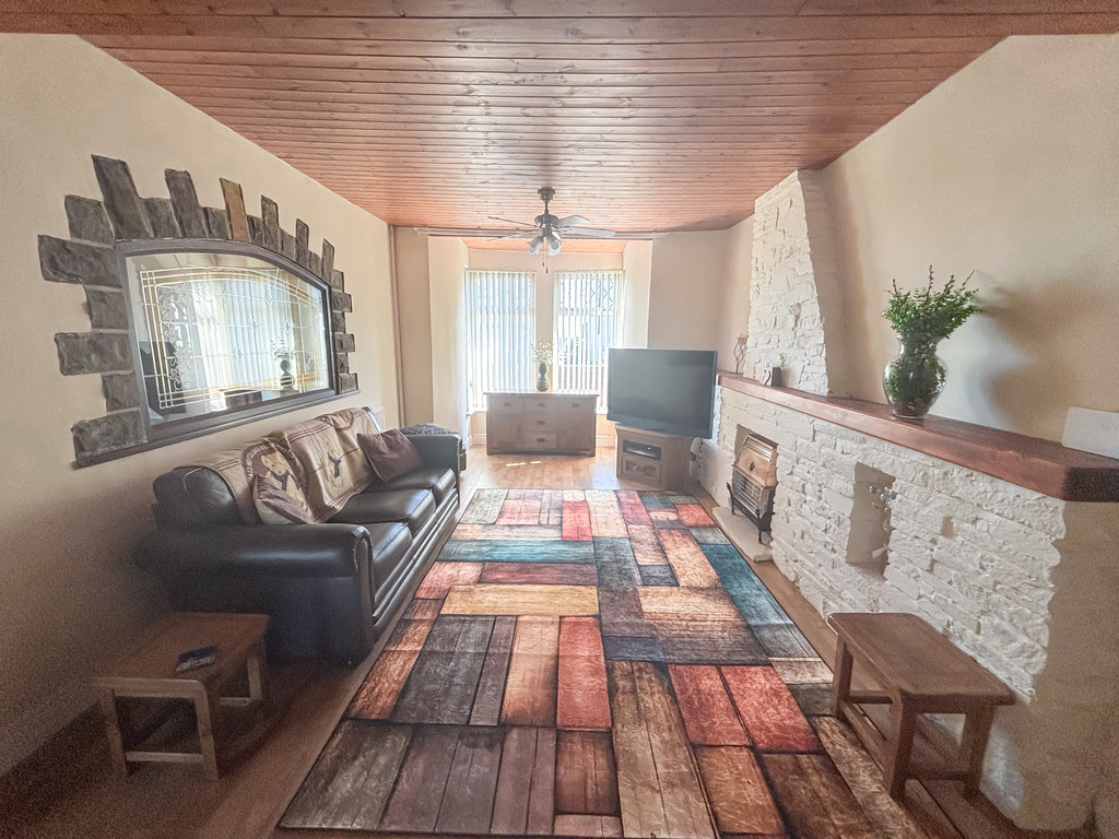 2 bed terraced house for sale in Upper Wood Street, Bargoed  - Property Image 5