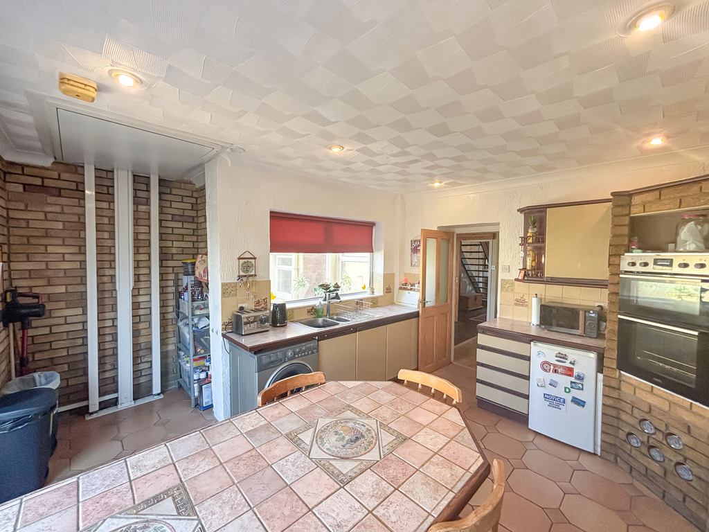 2 bed terraced house for sale in Upper Wood Street, Bargoed  - Property Image 8