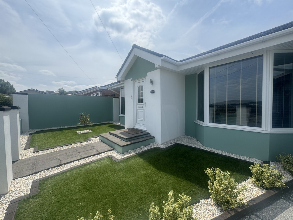 4 bed detached bungalow for sale in Hengoed Avenue, Cefn Hengoed  - Property Image 4