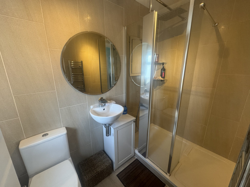 4 bed detached bungalow for sale in Hengoed Avenue, Cefn Hengoed  - Property Image 26