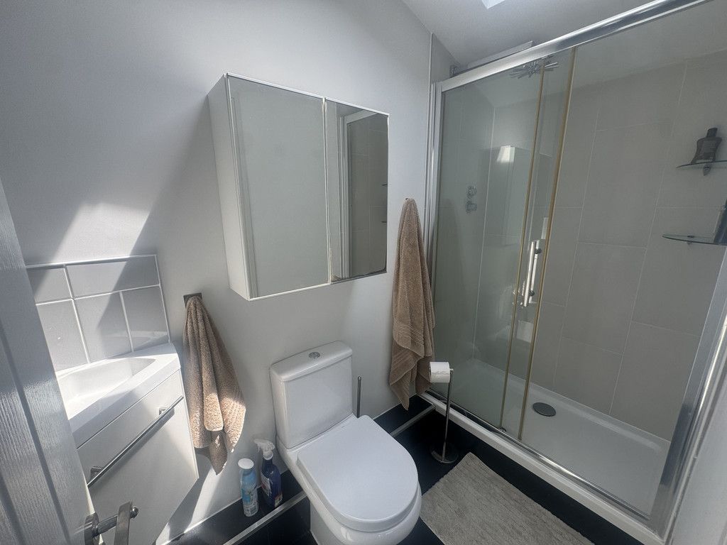 4 bed detached bungalow for sale in Hengoed Avenue, Cefn Hengoed  - Property Image 27