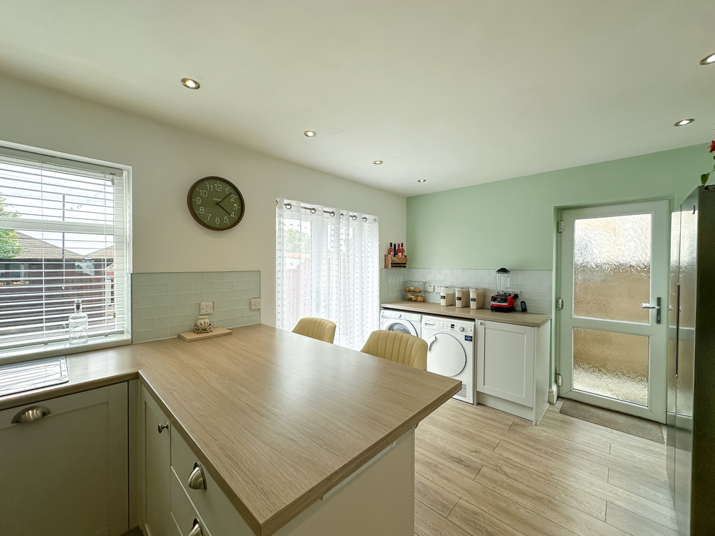 3 bed semi-detached house for sale in Oakdale, Blackwood - Property Image 7