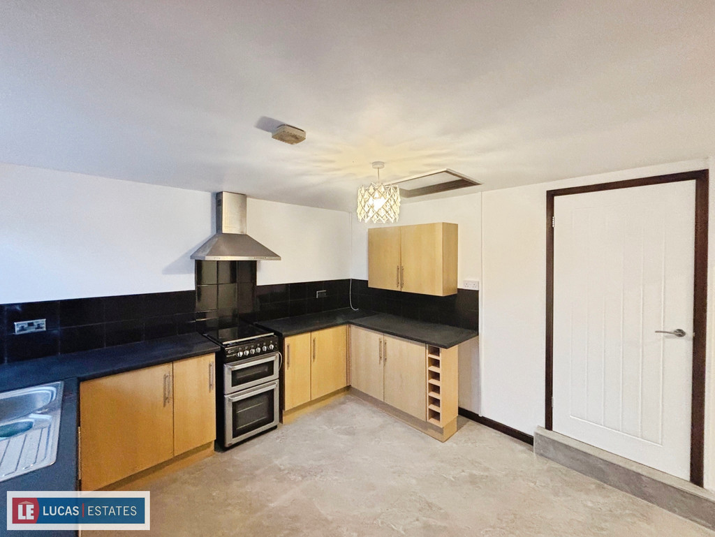 2 bed terraced house to rent in Carno Street, Rhymney,  - Property Image 10