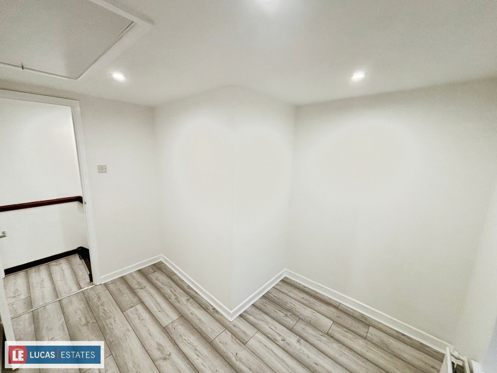2 bed terraced house to rent in Carno Street, Rhymney,  - Property Image 19