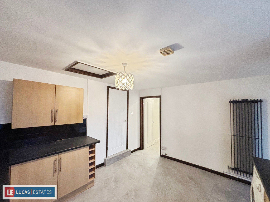 2 bed terraced house to rent in Carno Street, Rhymney,  - Property Image 11