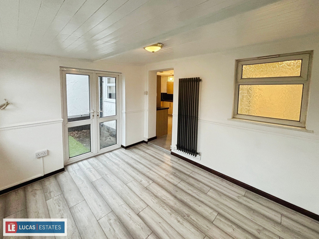 2 bed terraced house to rent in Carno Street, Rhymney,  - Property Image 4