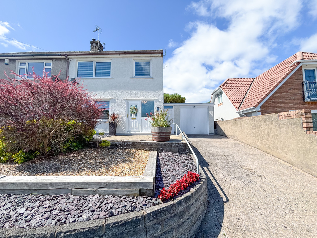 3 bed semi-detached house for sale in St. Deinols Close, Pengam, Blackwood - Property Image 1
