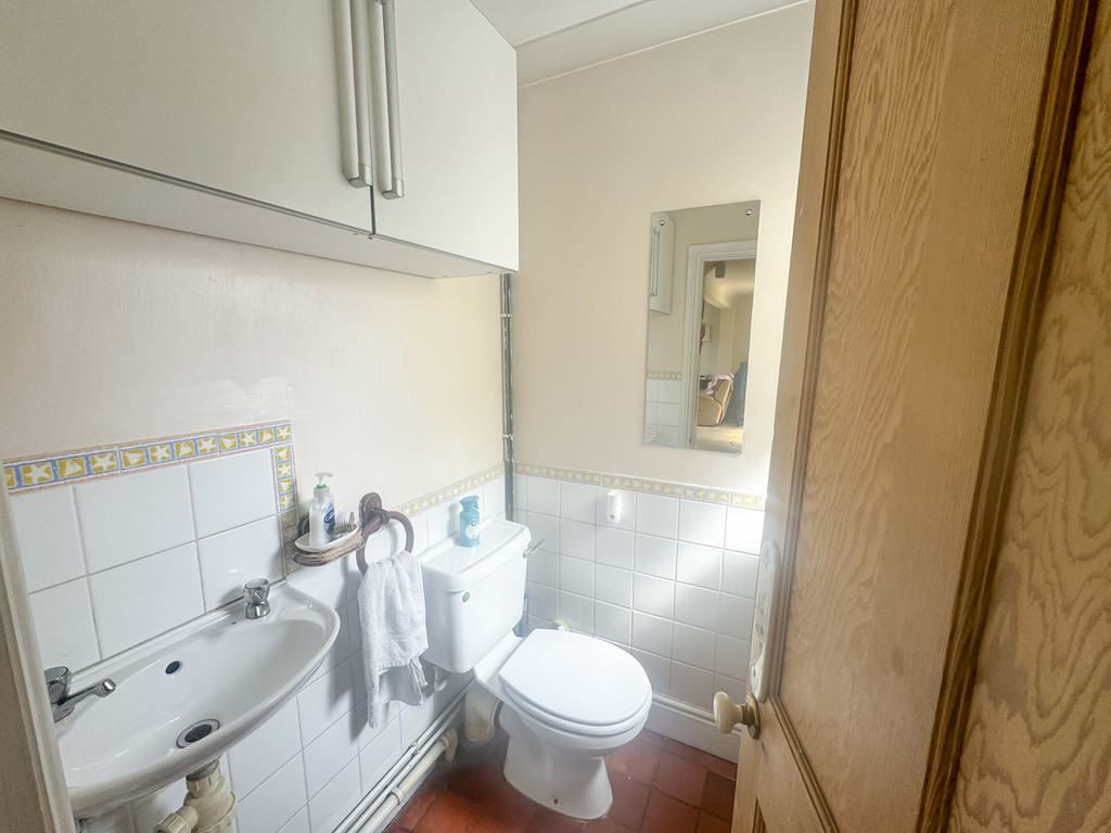 3 bed semi-detached house for sale in Vale View, Maesycwmmer - Property Image 11