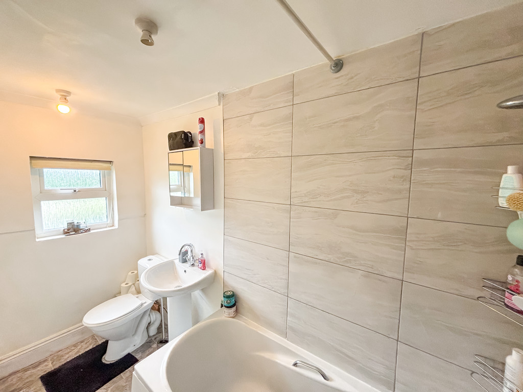 3 bed terraced house for sale in Hanbury Street, Glan Y Nant  - Property Image 11