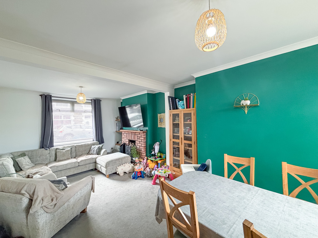 3 bed terraced house for sale in Hanbury Street, Glan Y Nant  - Property Image 6