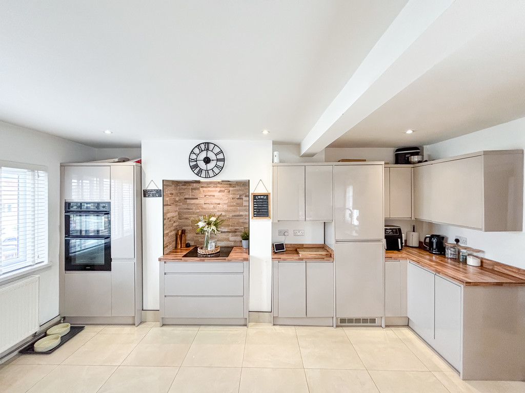 3 bed terraced house for sale in Treowen Road, Newbridge - Property Image 11