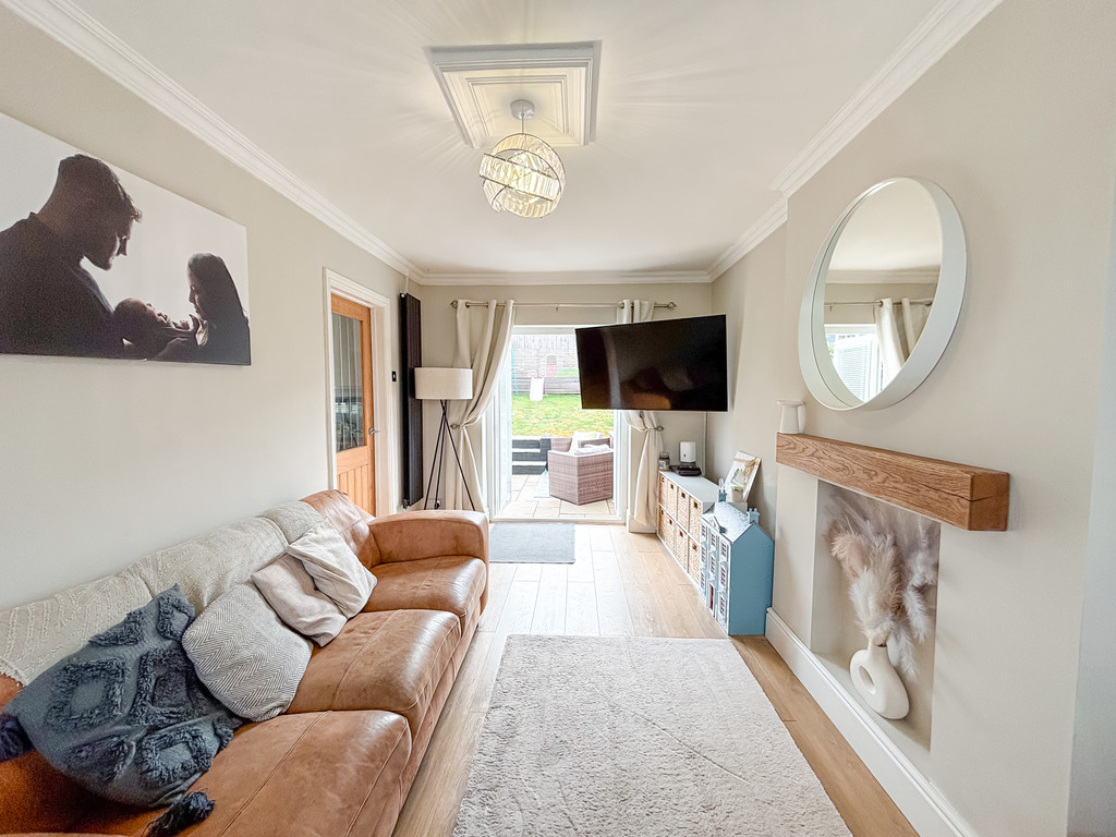 3 bed terraced house for sale in Treowen Road, Newbridge - Property Image 7