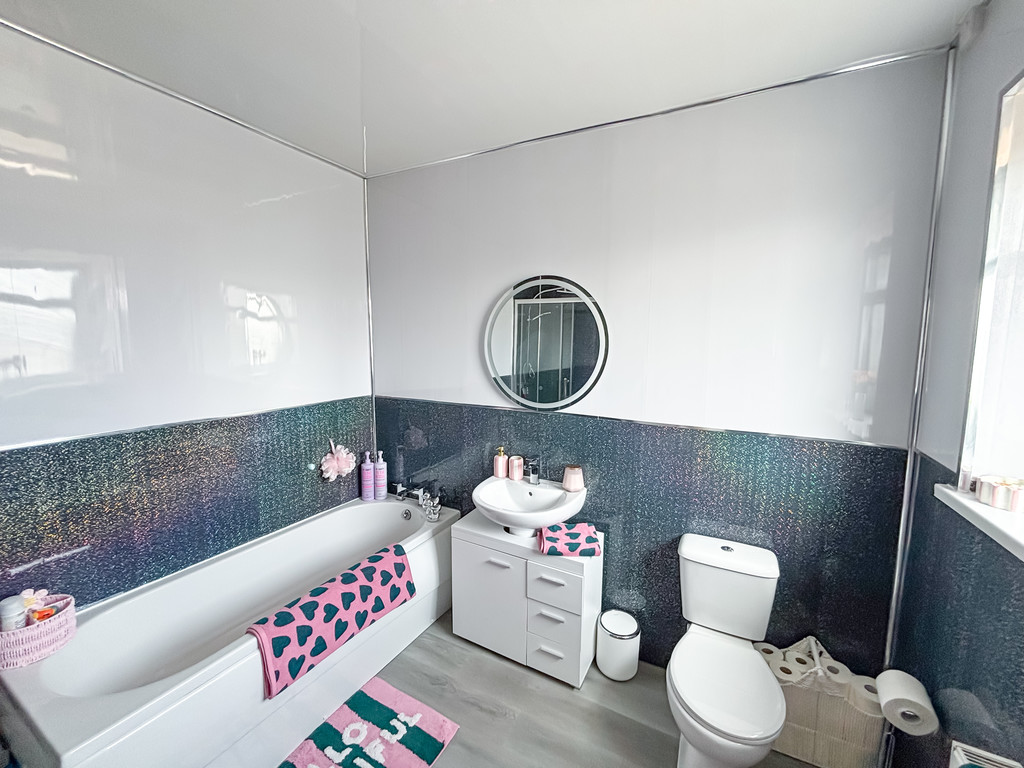 2 bed terraced house for sale in Baldwin Street, Bargoed  - Property Image 13