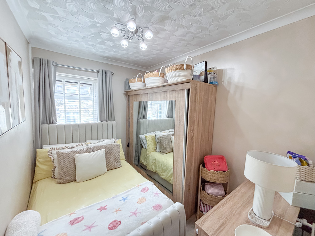 2 bed terraced house for sale in Baldwin Street, Bargoed  - Property Image 15