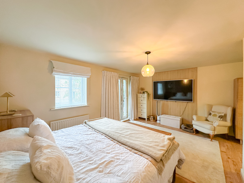 4 bed town house for sale in Buzzard Way, Penallta - Property Image 11