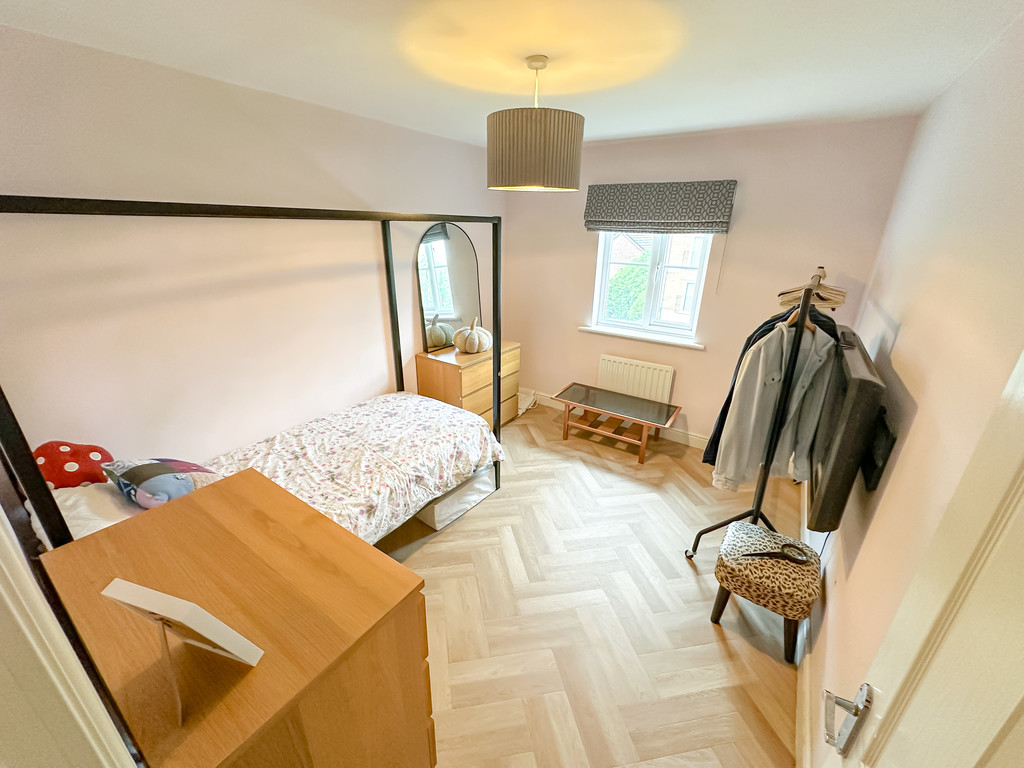 4 bed town house for sale in Buzzard Way, Penallta - Property Image 14