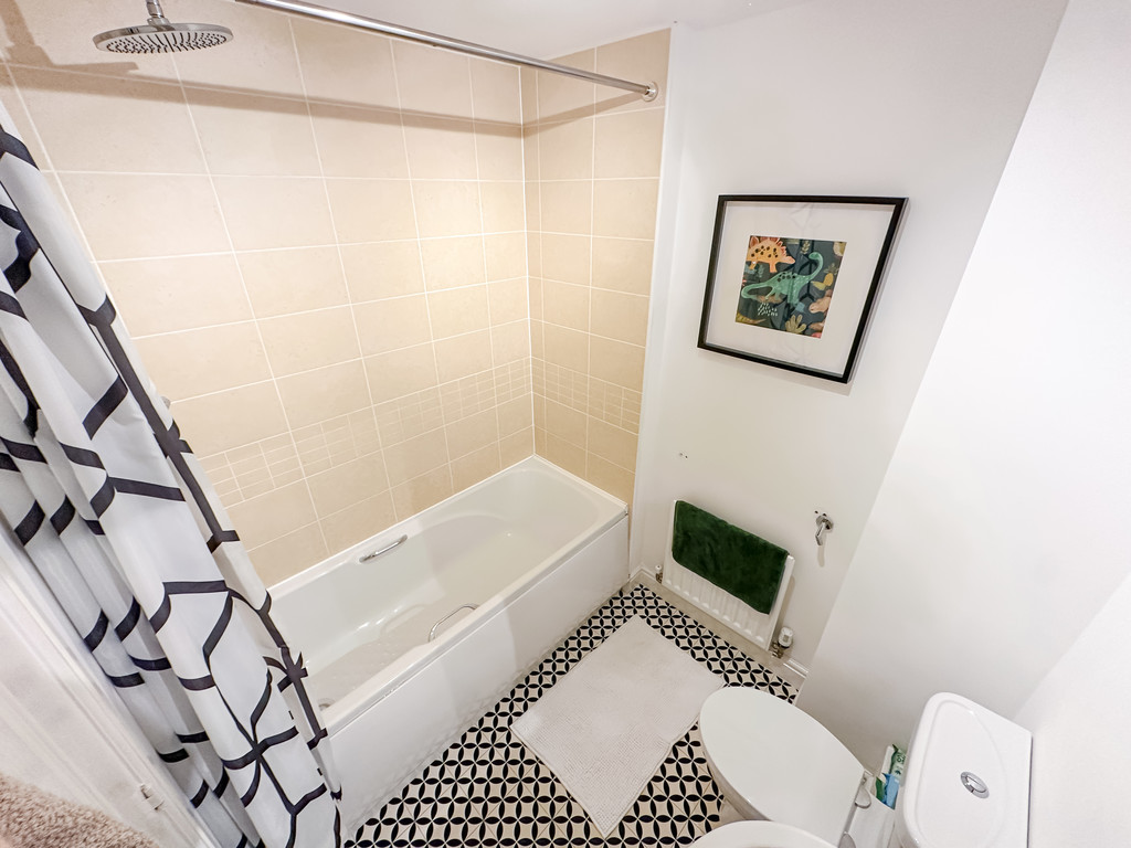 4 bed town house for sale in Buzzard Way, Penallta - Property Image 18
