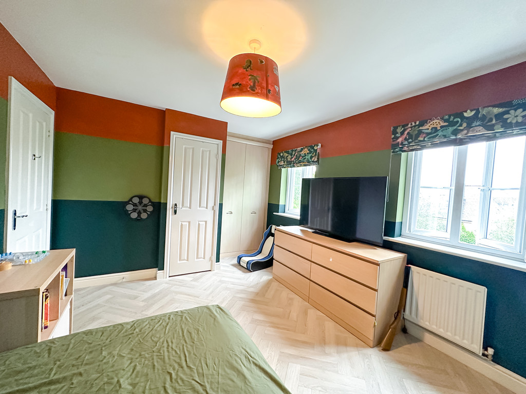 4 bed town house for sale in Buzzard Way, Penallta - Property Image 16