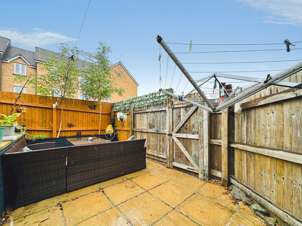 4 bed town house for sale in Buzzard Way, Penallta - Property Image 22