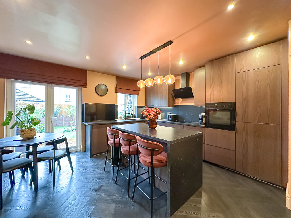4 bed town house for sale in Buzzard Way, Penallta - Property Image 3